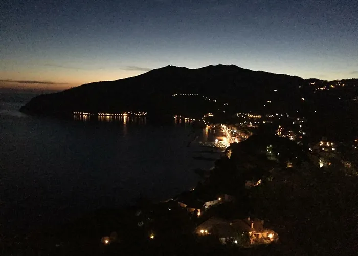 2 Con Terrazza Nel * Moneglia