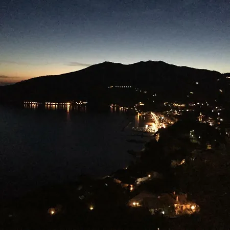2 Con Terrazza Nel * Moneglia