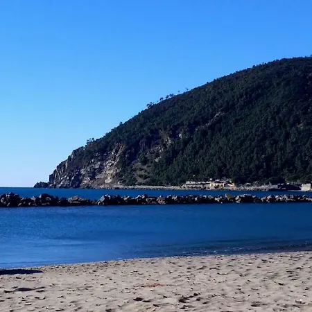 2 Con Terrazza Nel Moneglia
